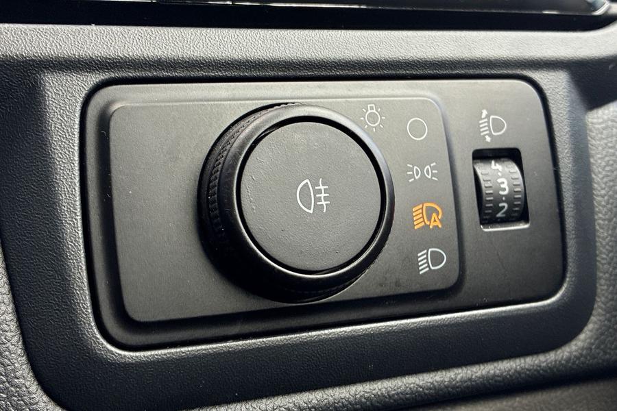 Ford Transit Custom Photo autoimg-e852a98e29dff524fcfc267fe6194779ae5b4b11.jpg