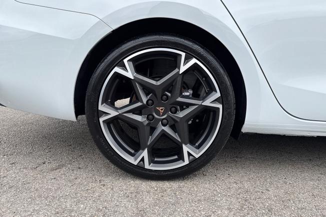 CUPRA Leon Photo 21