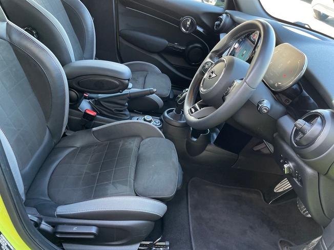 MINI Hatch Photo 28