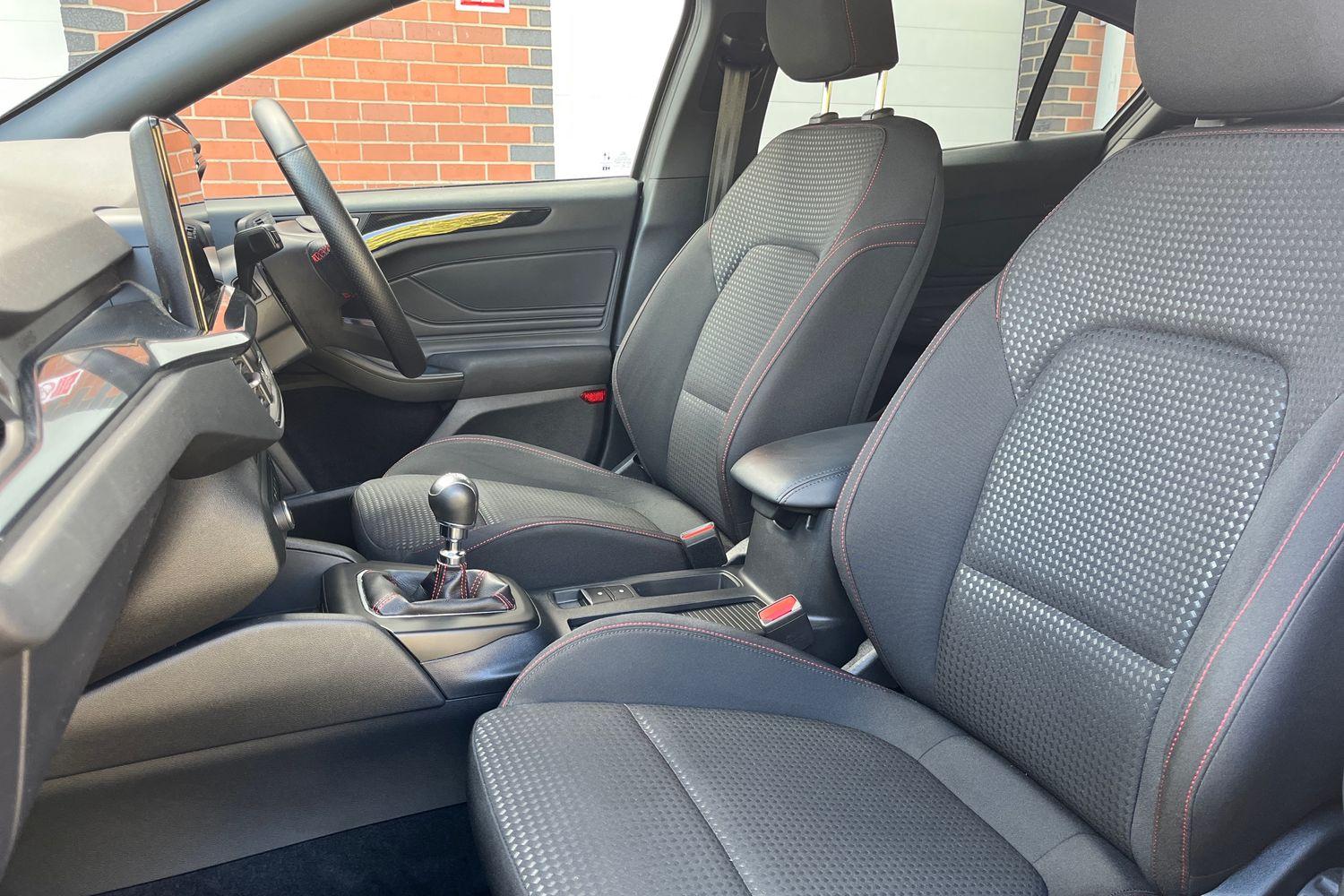 Ford FOCUS Photo 18