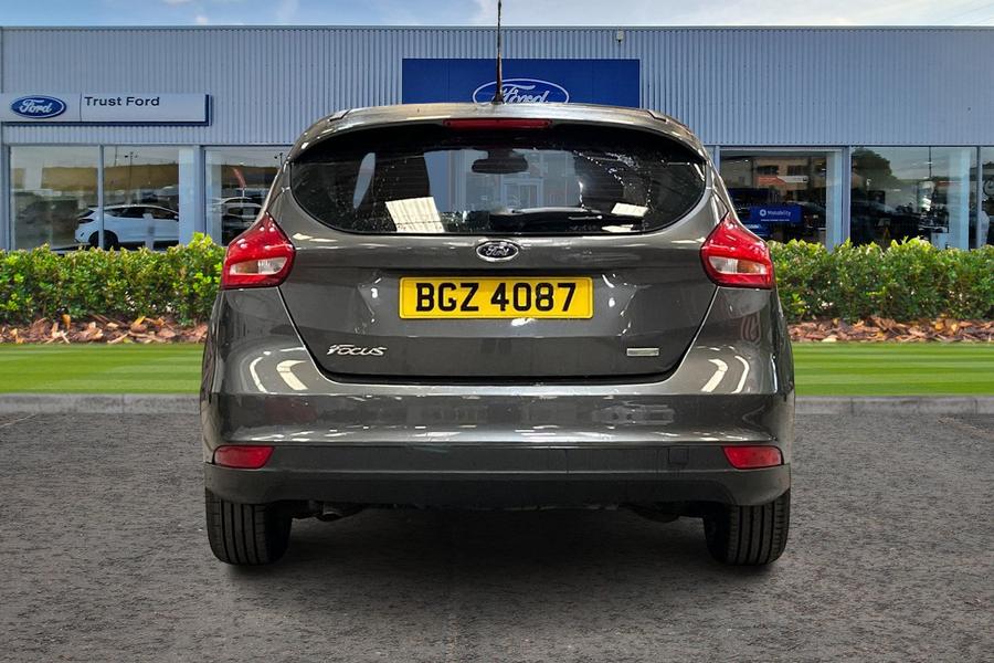 Ford FOCUS Photo autoimg-e85691f4eede786c23b2ea7c0f6695607cfdecd6.jpg