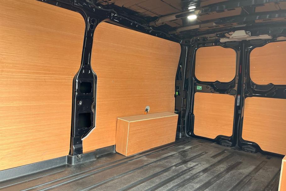 Used Ford TRANSIT CUSTOM WO25UHR 4