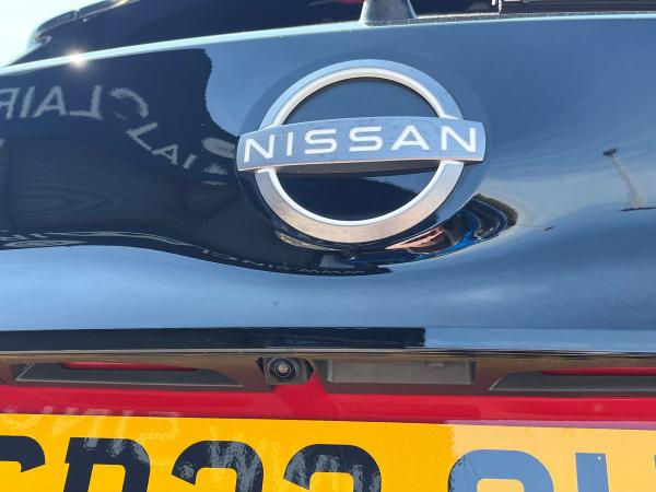 Nissan Leaf Photo autoimg-e8596772298a0268e92311922aa153322c734731.jpg