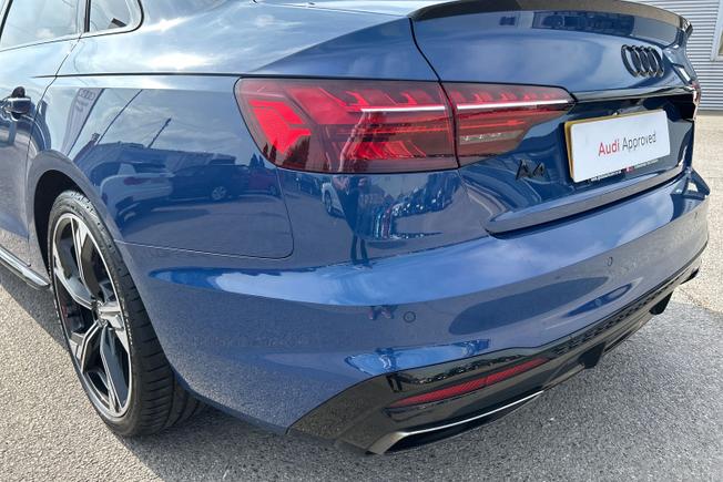AUDI A4 Photo 31