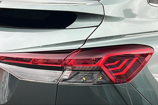 AUDI  Q4 Sportback Photo 18