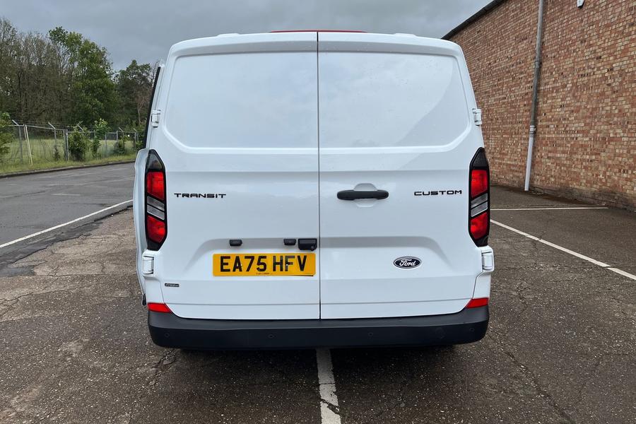 Ford TRANSIT CUSTOM Photo autoimg-e85bde919a6810cd00b7b34e7d1887ae4ac0bc94.jpg