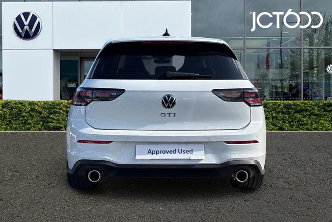 VOLKSWAGEN Golf Photo 7