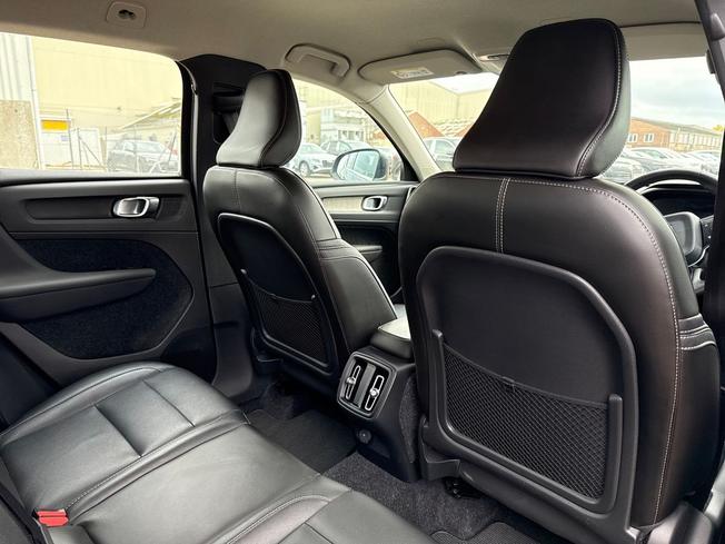 VOLVO XC40 Photo 40