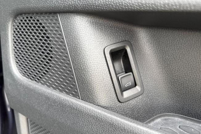 VOLKSWAGEN ID. Buzz Photo 41