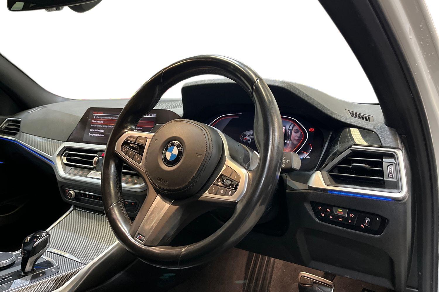 BMW 3 SERIES Photo 8