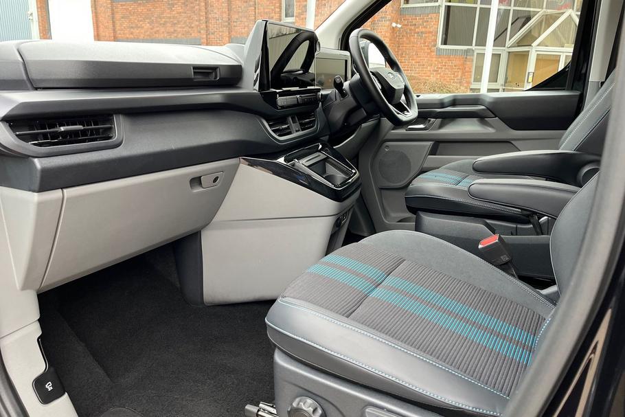 Used Ford TRANSIT CUSTOM LJ75HBO 24