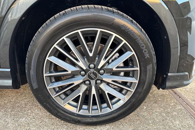 AUDI Q3 Photo 5
