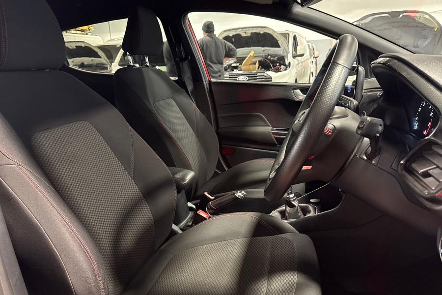 Ford FIESTA Photo autoimg-e86bb9e5ec892195a9c4cf71d548843989e993bd.jpg