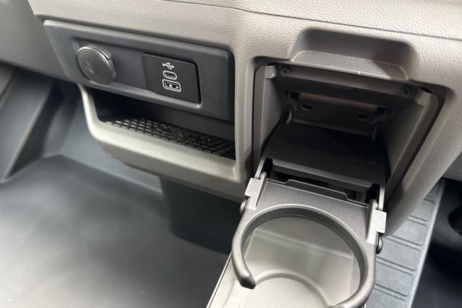 VOLKSWAGEN Transporter Kombi Photo 33
