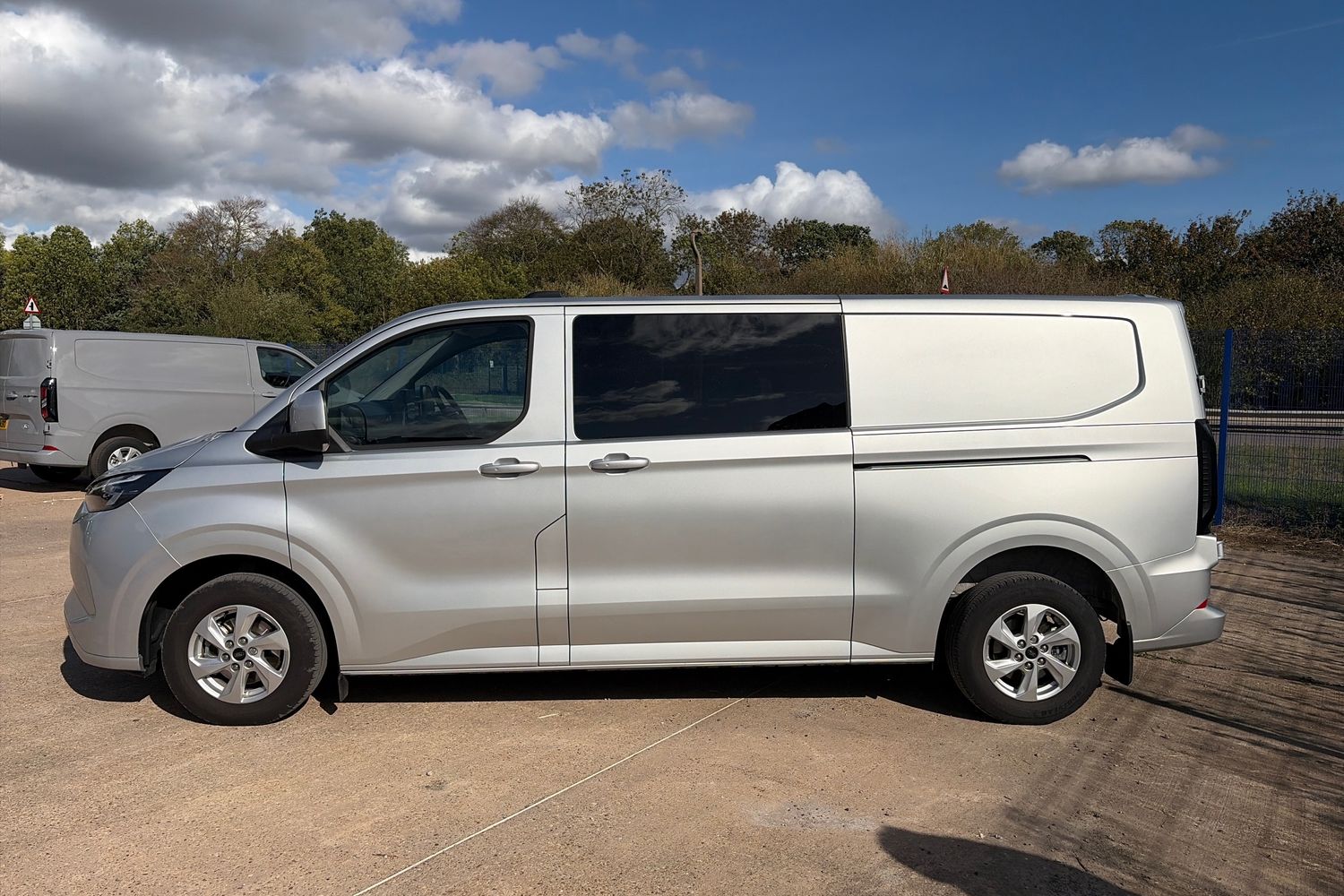 Ford TRANSIT CUSTOM Photo 23