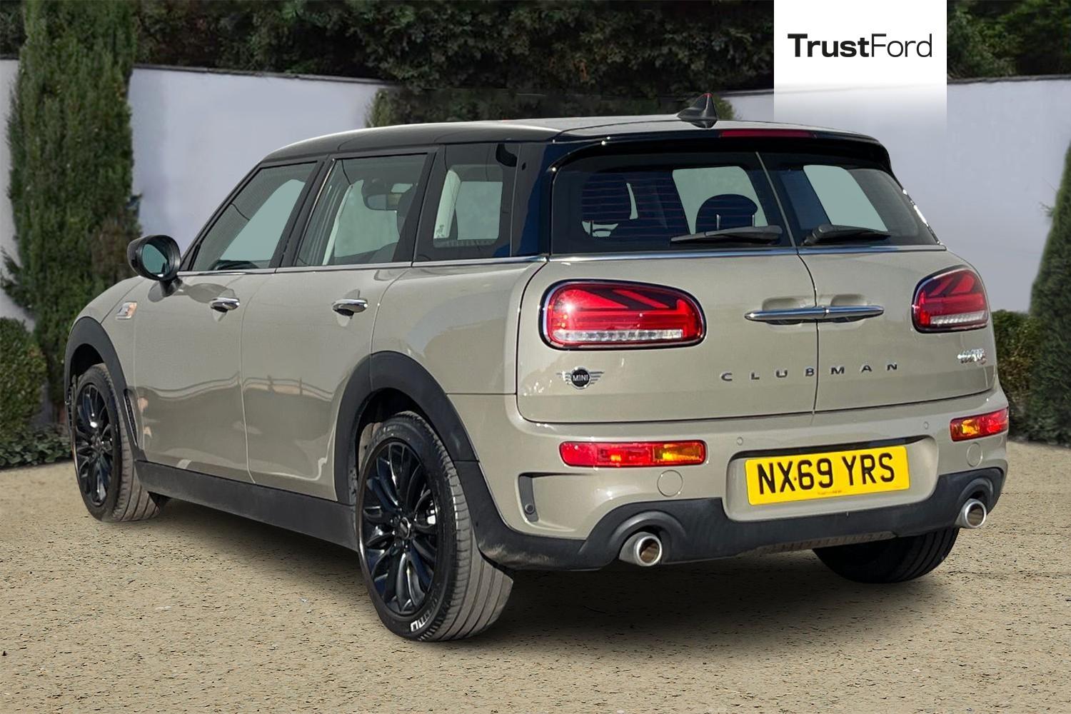 MINI CLUBMAN Photo 1