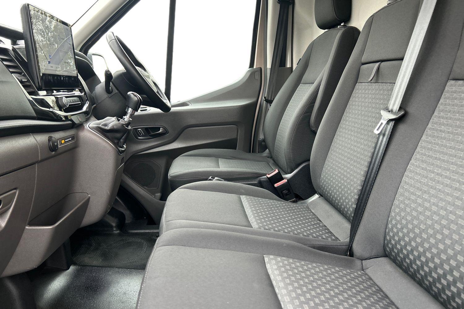 Ford Transit Photo 10