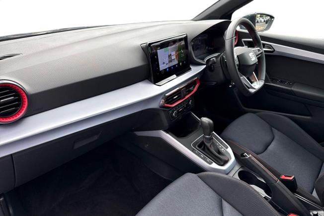 SEAT Arona Photo 2
