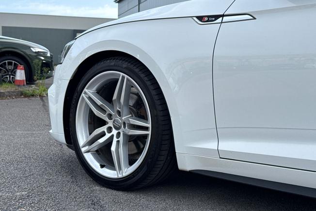 AUDI A5 Photo 23