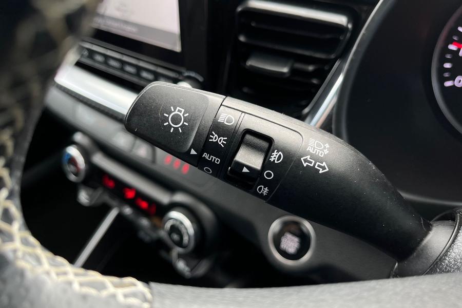Kia STONIC Photo autoimg-e87369095e144b9980e76152334807bbc17e13dd.jpg
