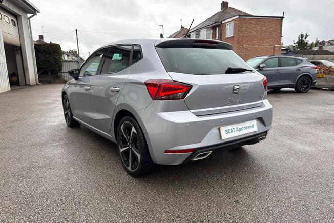 SEAT Ibiza Photo 23