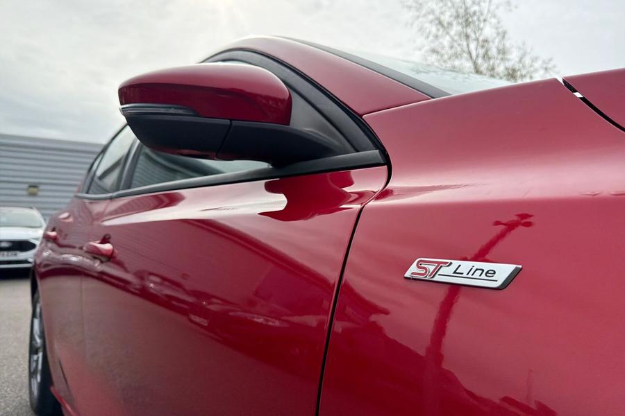Ford FOCUS Photo autoimg-e8797d197a388cfc1bc9bc5fdaf6d1e4cbf92de9.jpg