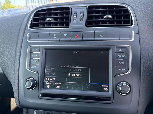 VOLKSWAGEN Polo Photo 32