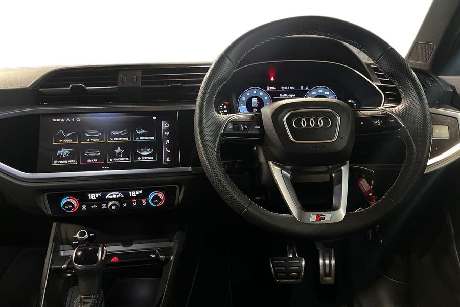 Audi Q3 Photo autoimg-e87d4198a2b6ea151bdbff989a2ad3a247df891b.jpg