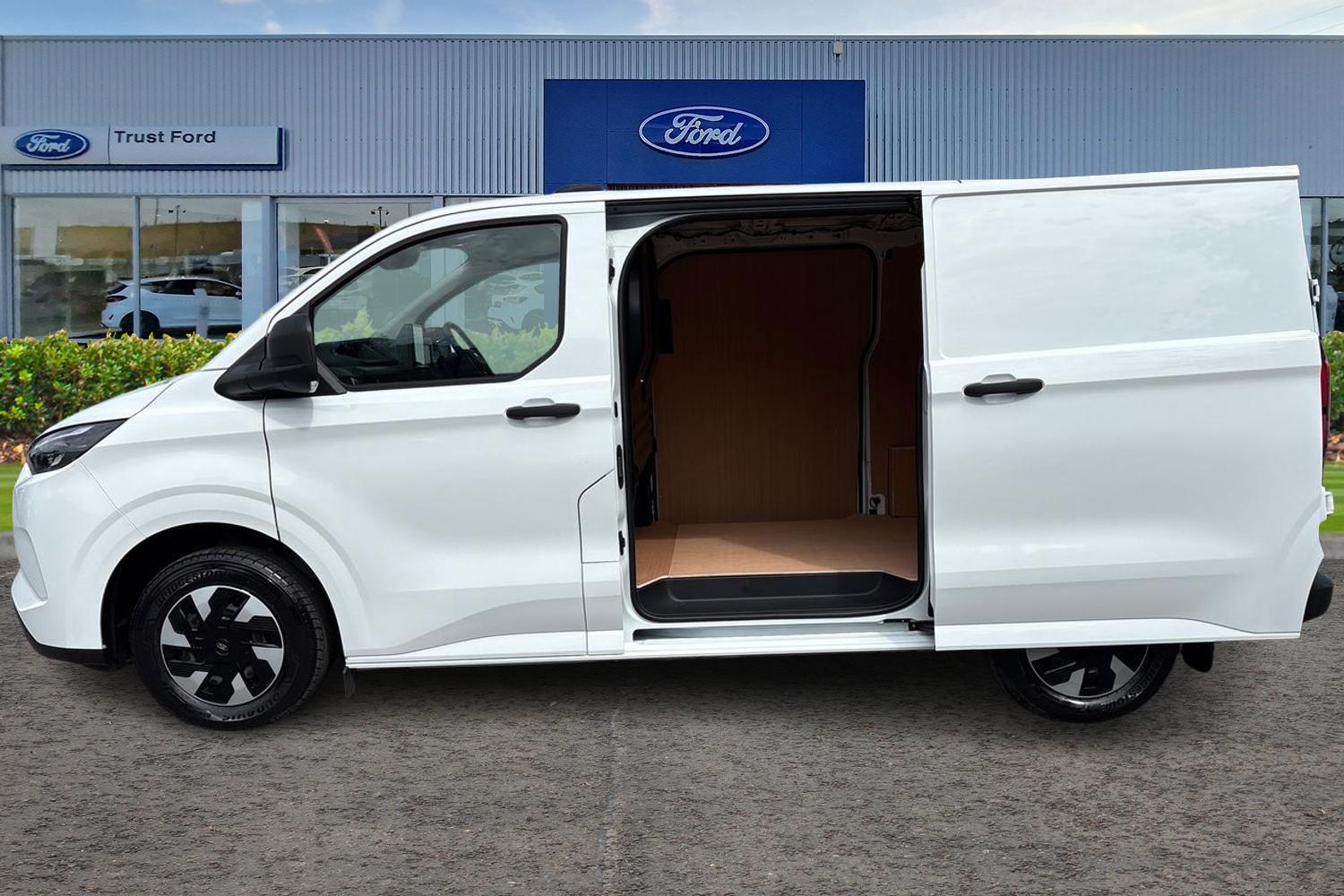 Ford E-TRANSIT CUSTOM Photo 4
