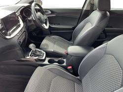 KIA Xceed Photo 2