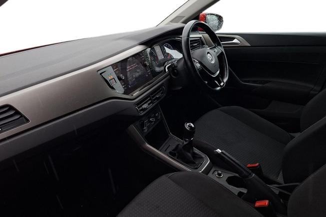 VOLKSWAGEN Polo Photo 2