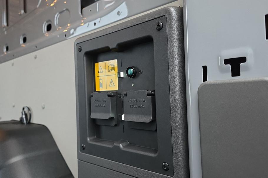 Used Ford E-TRANSIT 28