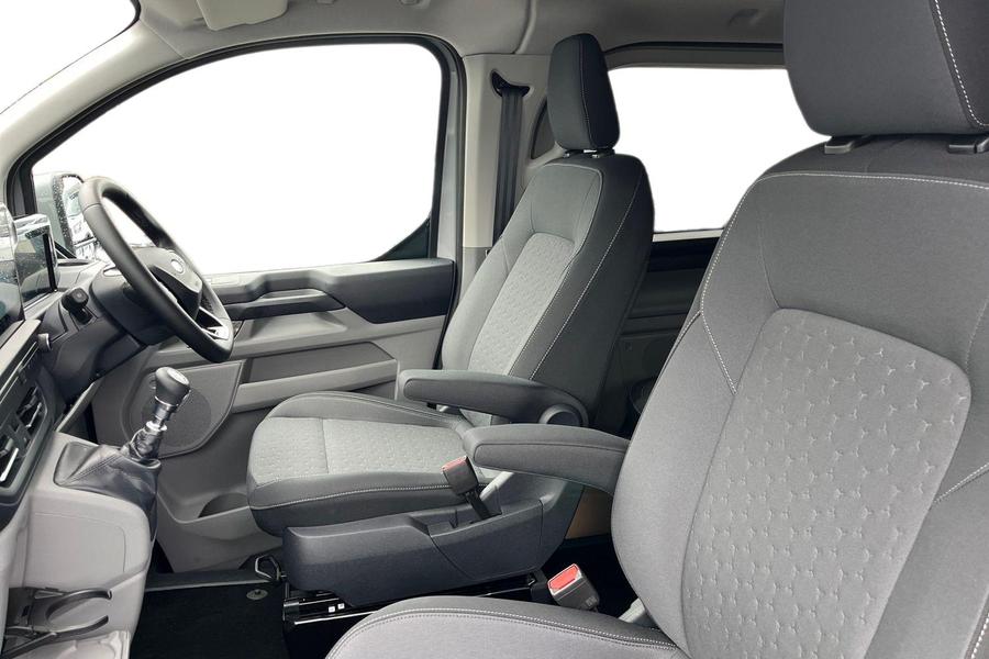 Ford TRANSIT CUSTOM Photo autoimg-e890f4b107c7cb46966f04f4964bf75b593762af.jpg