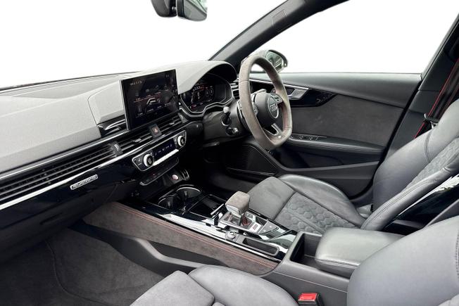 AUDI Rs4 Avant Photo 2