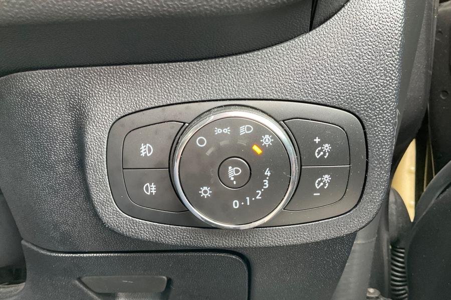 Ford FIESTA Photo autoimg-e89c7db3637d0ee70e8c868f5cb944db43d05ad5.jpg