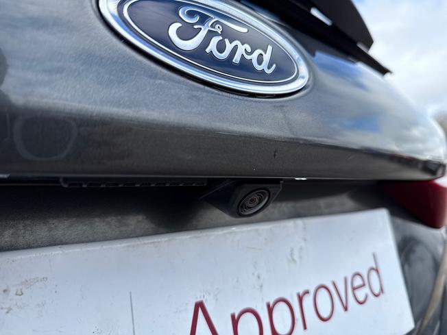 FORD Fiesta Photo 22