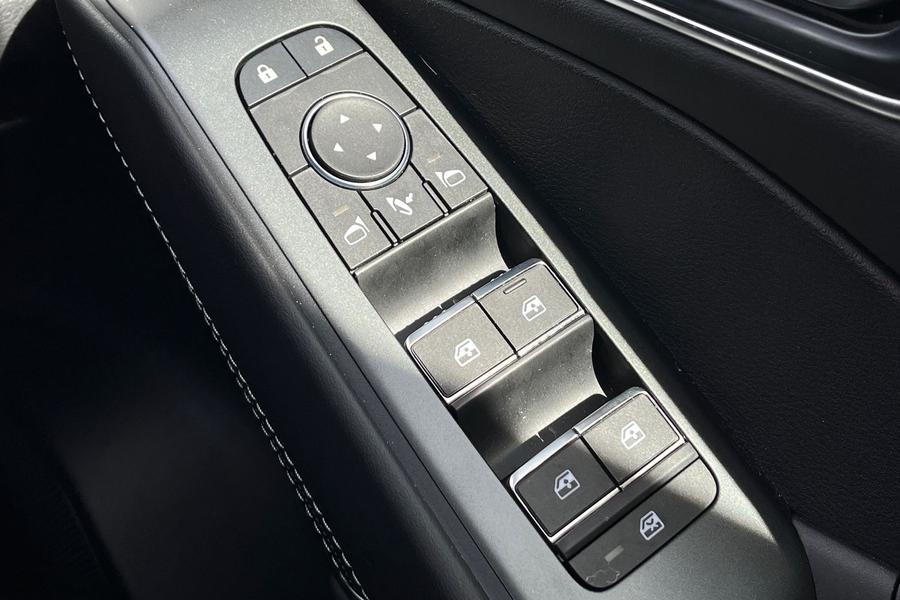 Nissan Qashqai Photo autoimg-e89e97860c45fe3705f94d7125afb2dc840d5bc3.jpg