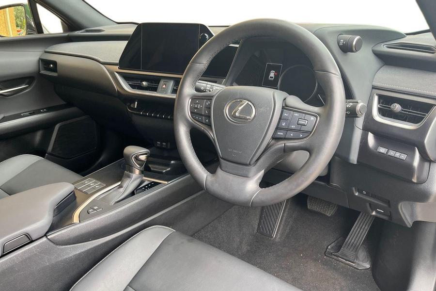 Lexus UX Photo autoimg-e8ae40738baf3007c488fdf0fb145d9d2b047274.jpg