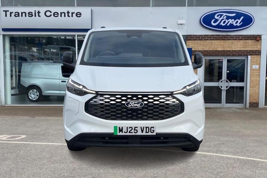 Ford TRANSIT E-CUSTOM Photo autoimg-e8ae4303cba9396b341311b01a13fd17ab83dde7.jpg