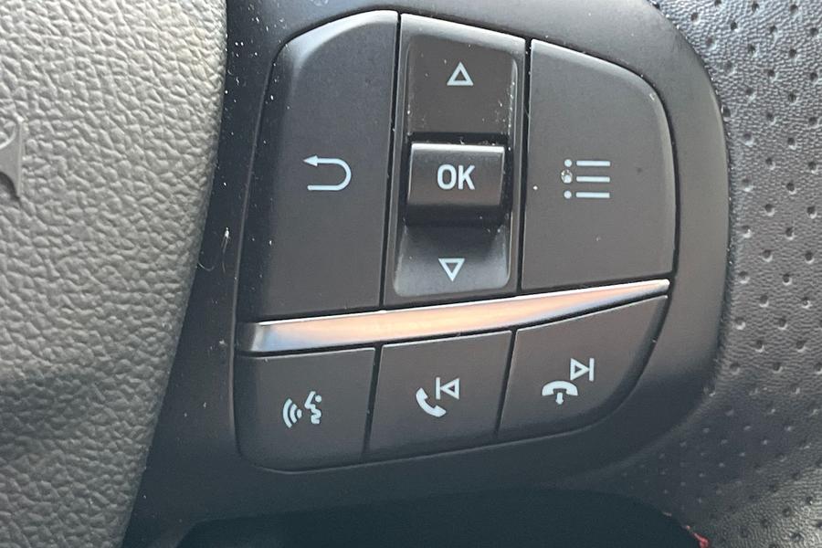 Ford KUGA Photo autoimg-e8b157d13f6904a345358feee2bb172183f29a6a.jpg