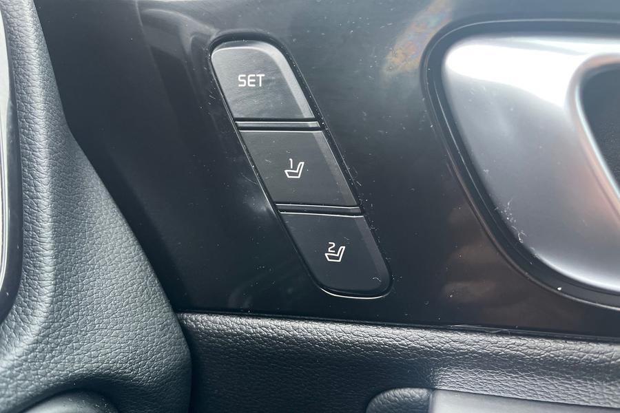 Kia XCEED Photo autoimg-e8b3c70b134a849f609e0b837d0aba4dc7acd7c5.jpg