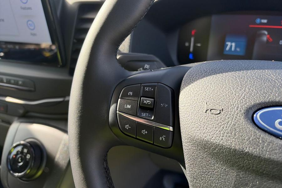 Ford E-TRANSIT Photo autoimg-e8b6e13037a181047f46d5c3fa8c769b07aa9ca6.jpg