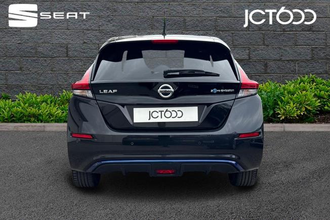 NISSAN Leaf Photo 7