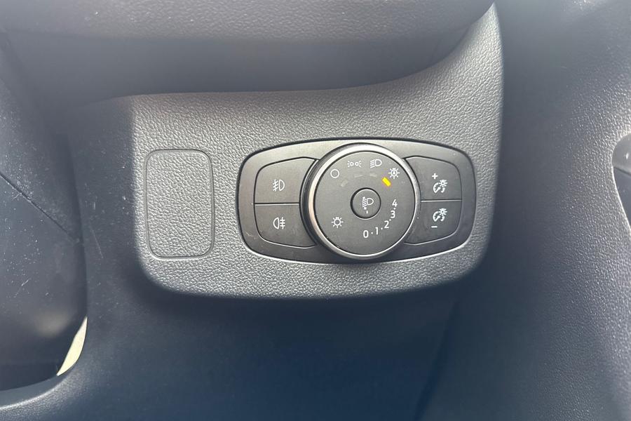 Ford PUMA Photo autoimg-e8c5f54705f8fa25d215528118e7874ee13bf470.jpg