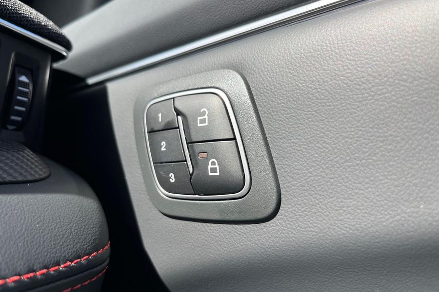 Ford Mustang Mach-E Photo autoimg-e8c728cd001d61080acc85d233ae1c2617e56a5a.jpg