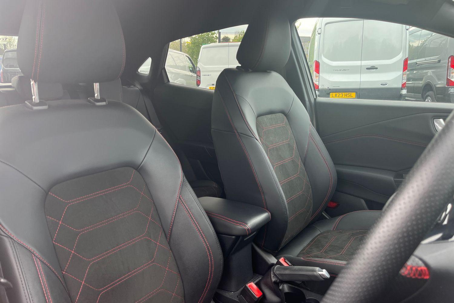 Ford PUMA Photo 16