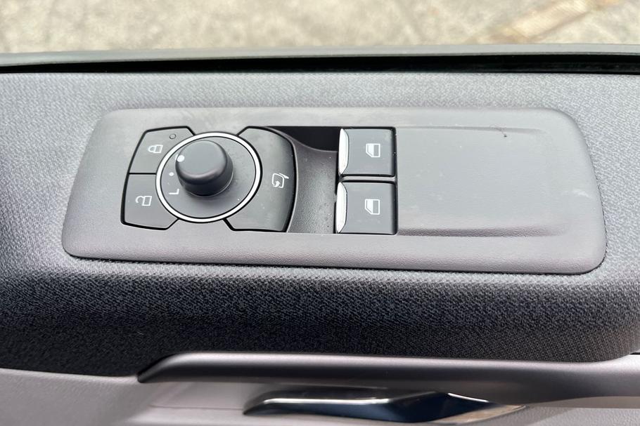 Used Ford E-TOURNEO CUSTOM 24