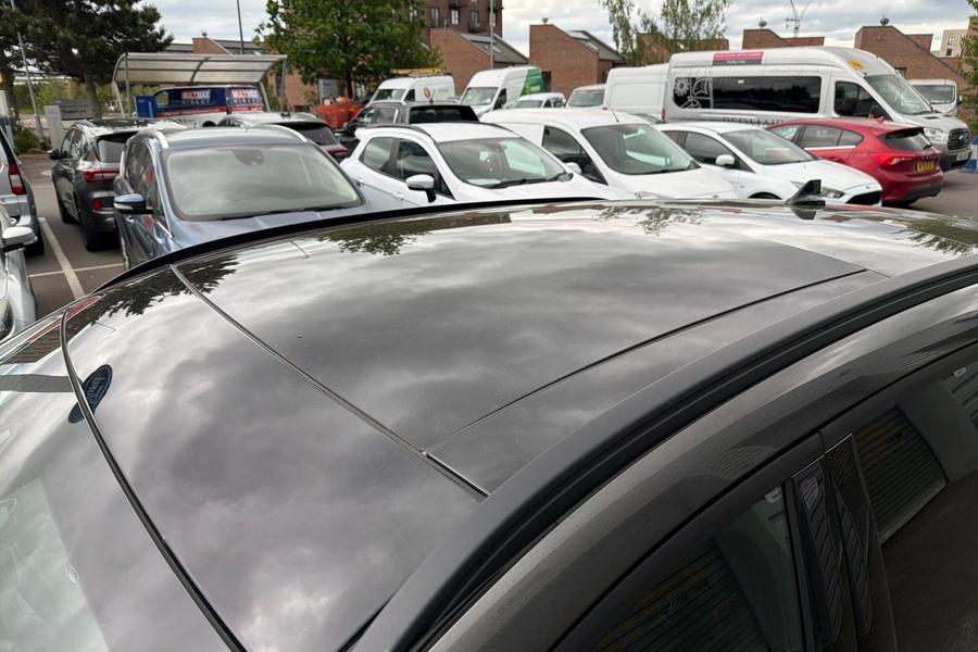 Ford KUGA Photo autoimg-e8cf3d60de2bc1df35a15ad7a9d1e1d6c7b2036d.jpg