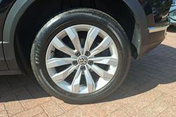 Volkswagen T-Roc Photo 5