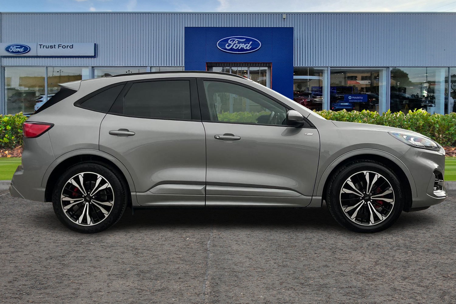 Ford Kuga Photo 2